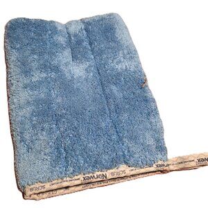 NWOT Norwex Bathroom Scrub Mitt